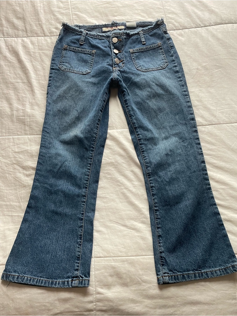Paris Blues Y2K Low Rise Patch Pocket Flare Capri Crop Jeans 25 1 XS Bratz Party